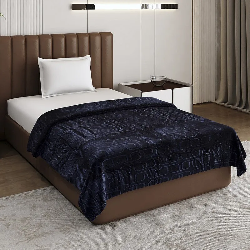 Monte Carlo Warmora Geometric Print Polyester Blanket (Dark Blue) - 210 GSM media 1