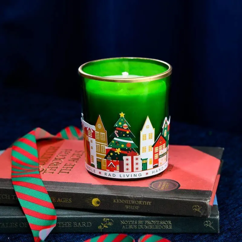 Merry Town Scented Candle - Frosted Pine Cones Scented media 3