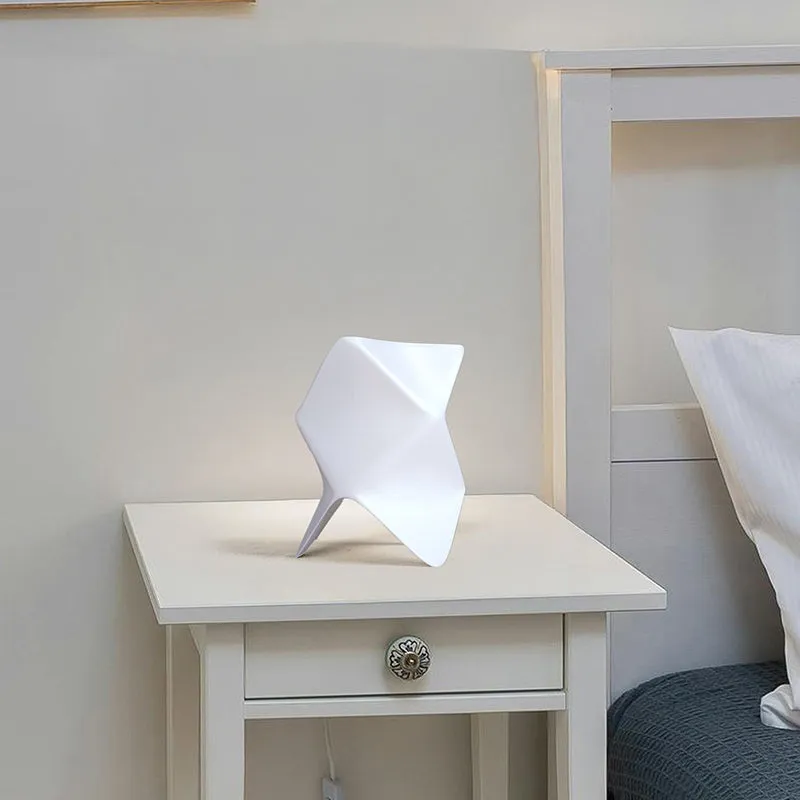 Verde Glow 3D Printed LED Table Lamp - White media 4