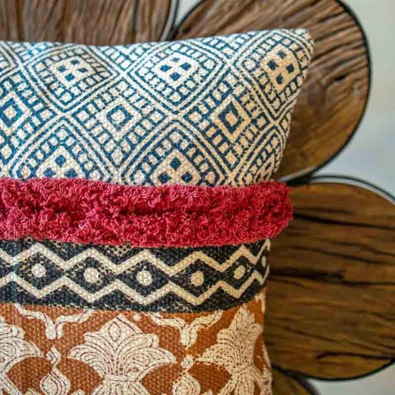 Wayfarer Chic Cotton Cushion Cover media 5