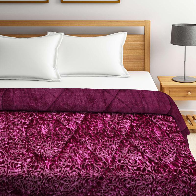 Ranjani Polyester Double Comforter - 950 GSM media 3