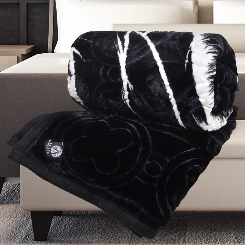 Phantom Fang Blanket - 1300 GSM media 7