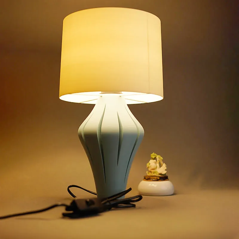 Sustain Ray 3D Printed Table Lamp - White,Green media 1