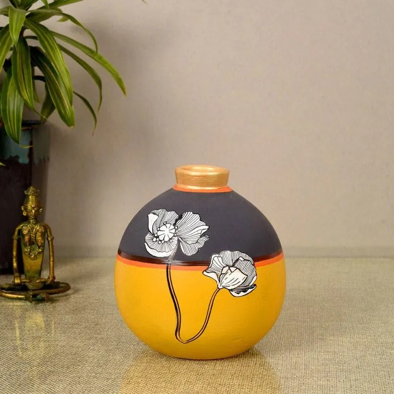 Sunflower Bliss Round Vase media 1