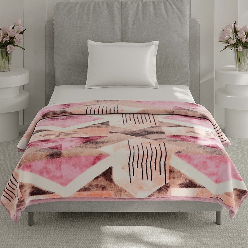 Monte Carlo Blush Dreams Blanket - 625 GSM media 3