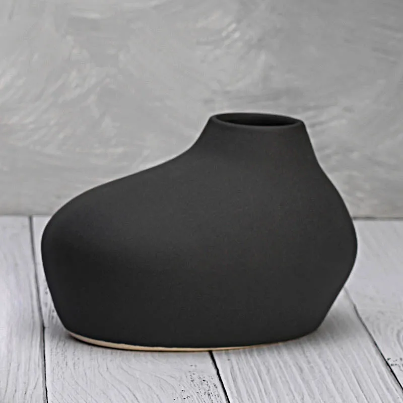 Raven Vases (Black) - Set Of Three media 6