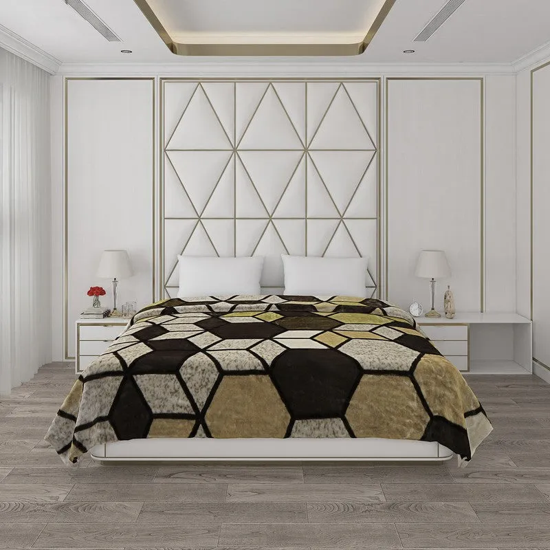 Monte Carlo Honeycomb Haven Blanket - 600 GSM media 3