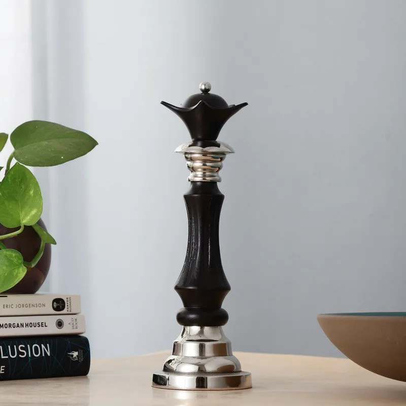 Elegant Queen Chess Piece - Black,Silver media 1