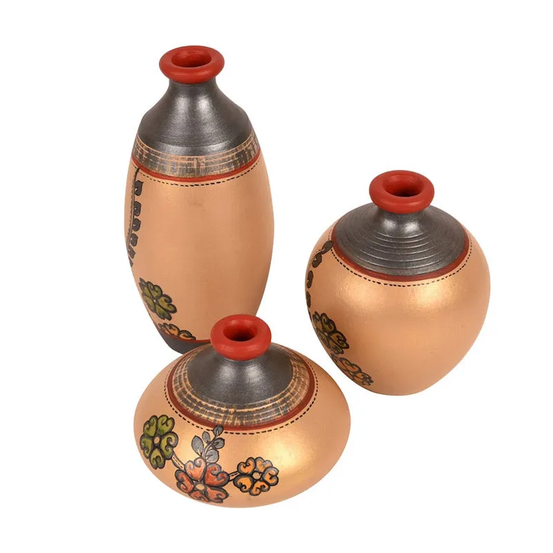 Nihari Terracotta Vase - Set of Three media 3