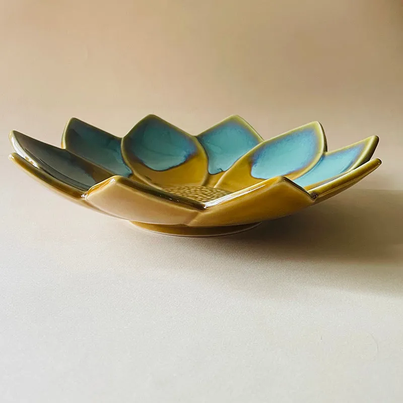 Round Leaf Ceramic Platter media 5