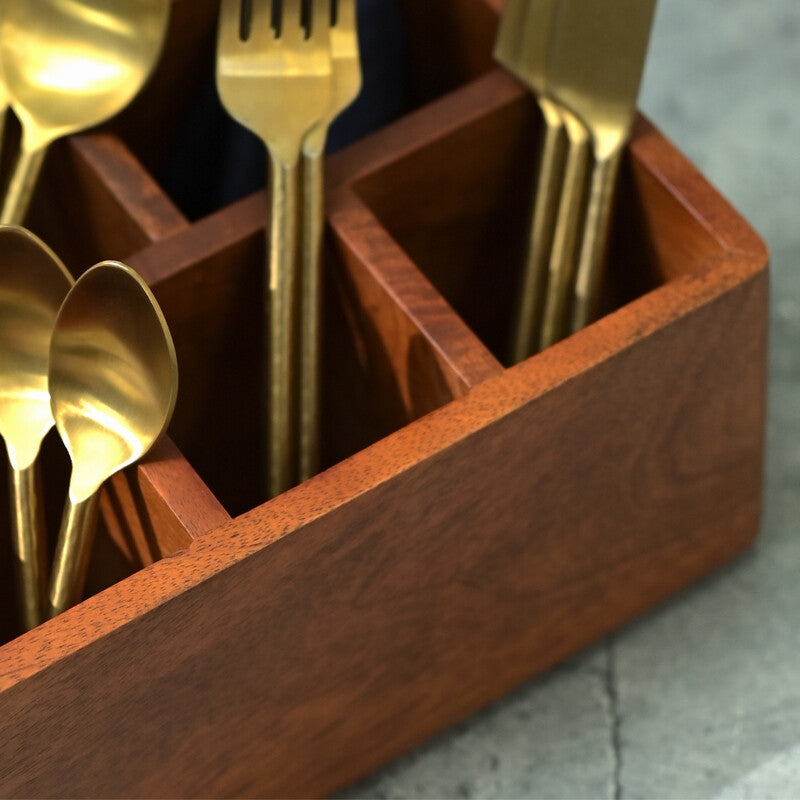Hasse Wooden Cutlery Holder media 5