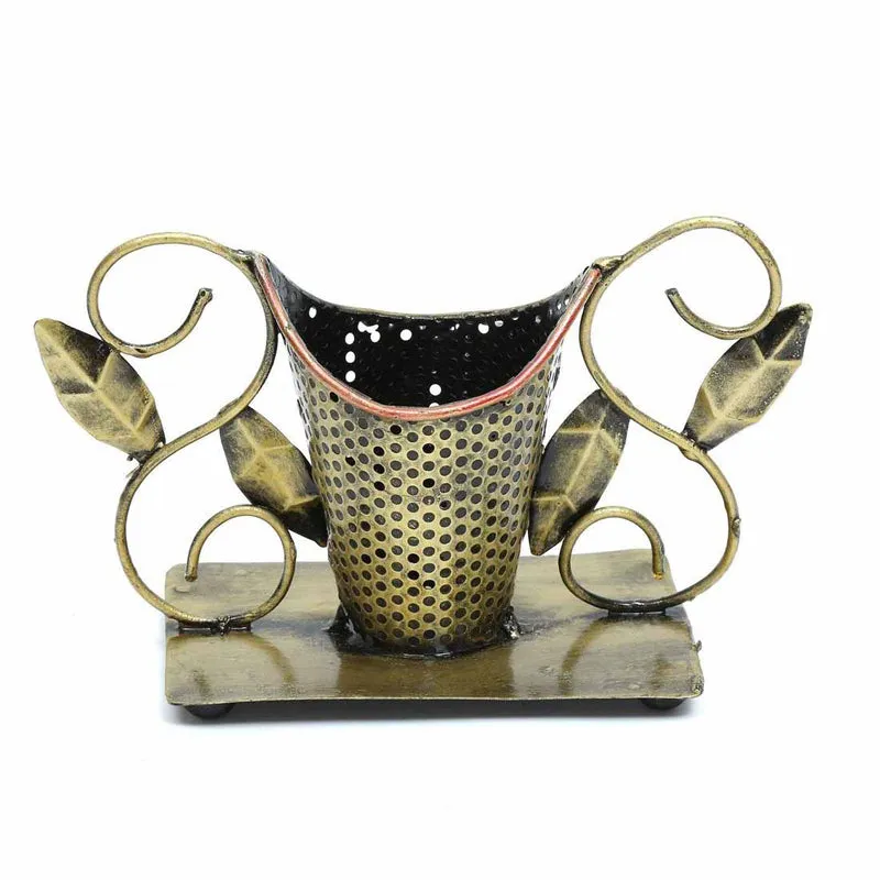 Antiqua Vines Pen Stand media 4