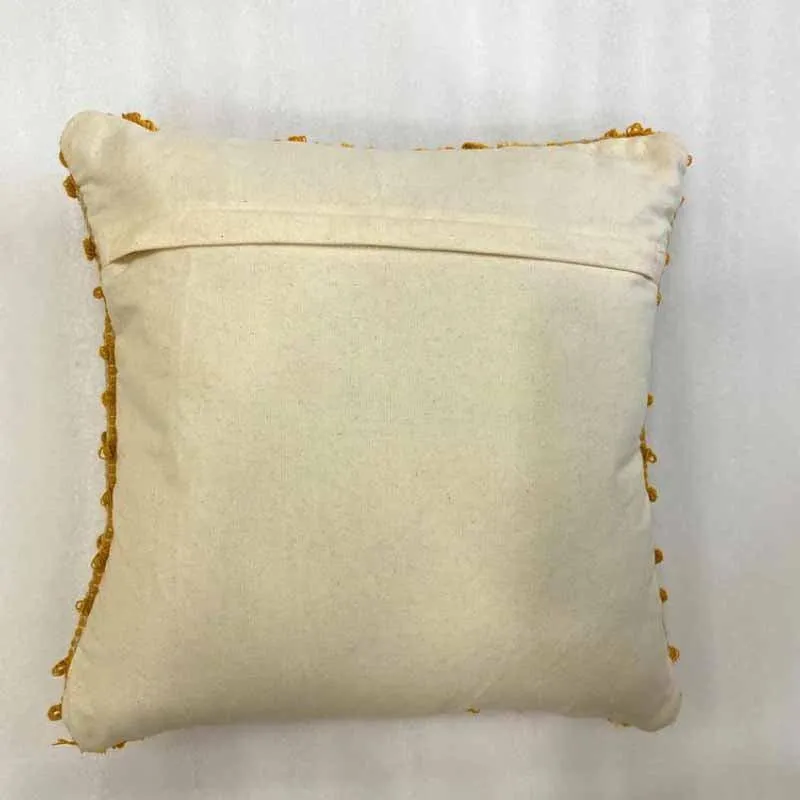 Ressi Tufted Cushion Cover media 6