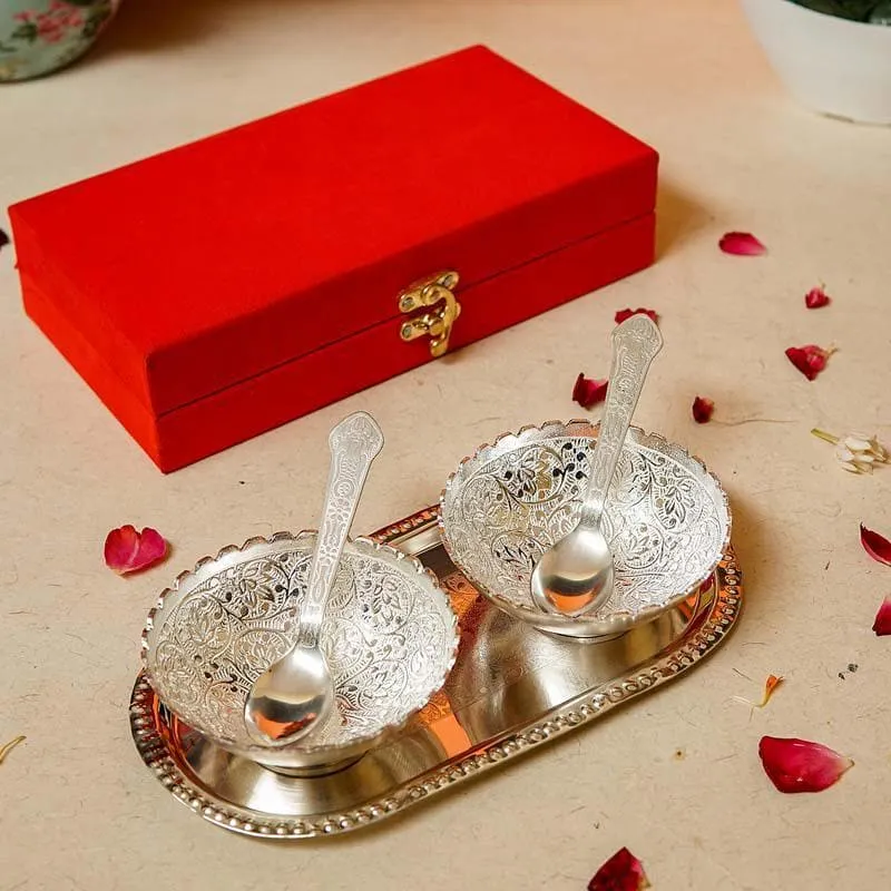 Lavish Penchant Gift Set- Silver media 1