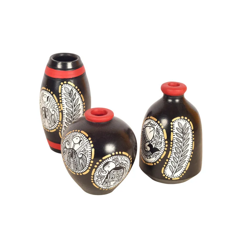 Kodhai Terracotta Vase - Set of Three media 3