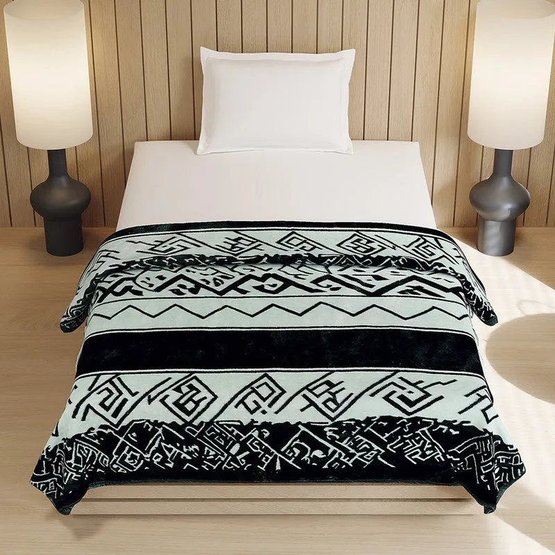 Monte Carlo Mystic Echo Blanket - 540 GSM media 4
