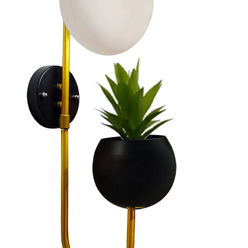Folium Glass & Metal Wall Lamp - Gold media 3