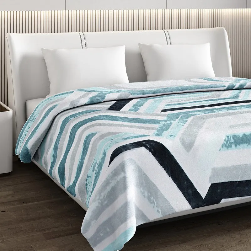 Monte Carlo Ocean Mirage Blanket - 1000 GSM media 4