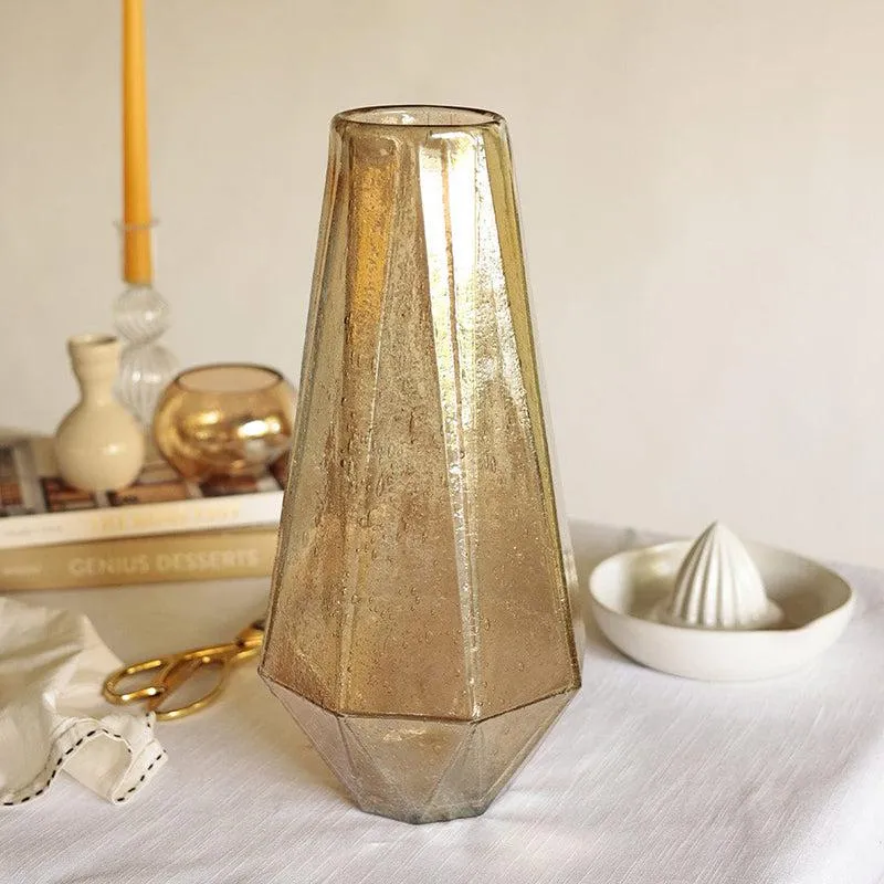 Tasseleate Glass Vase media 1