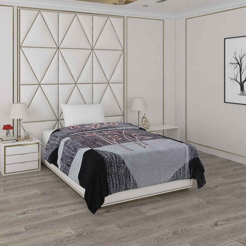 Monte Carlo Stripy Blocks Blanket - 600 GSM