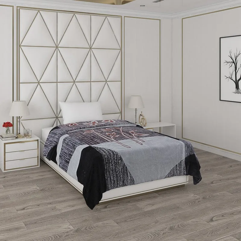 Monte Carlo Stripy Blocks Blanket - 600 GSM media 1