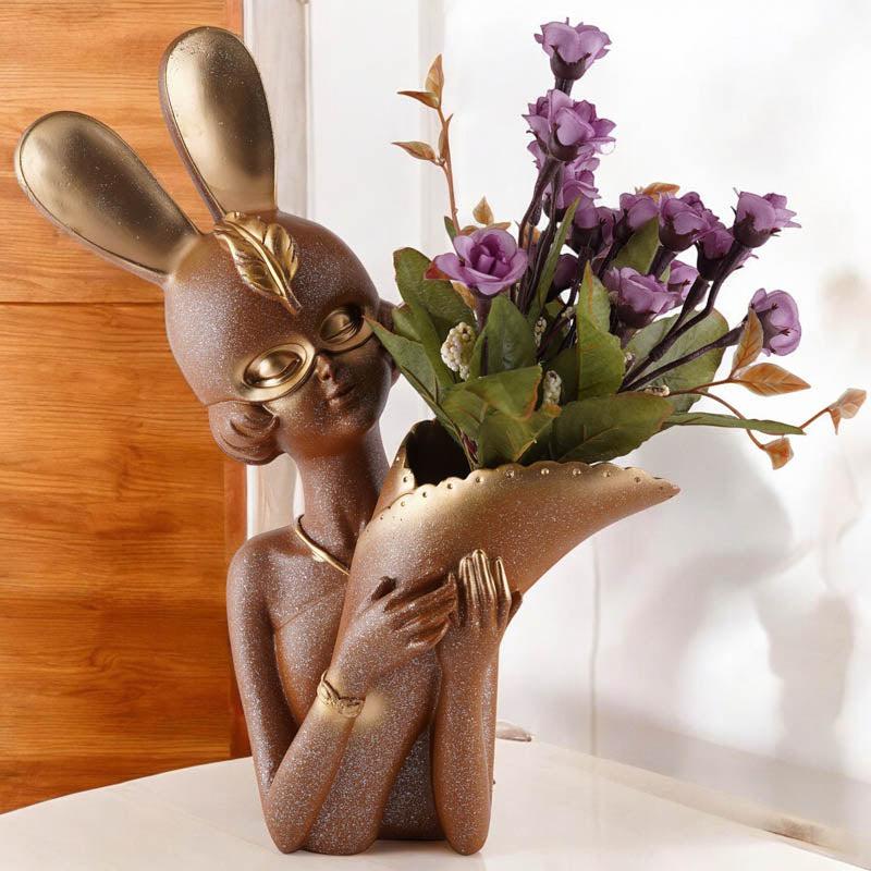 Thaisa Polyresin Vase - Brown & Gold media 3