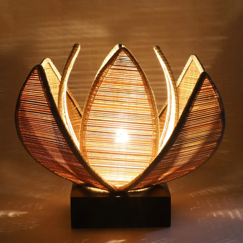 Raffina Bamboo Rose Edge Table Lamp - Beige media 5