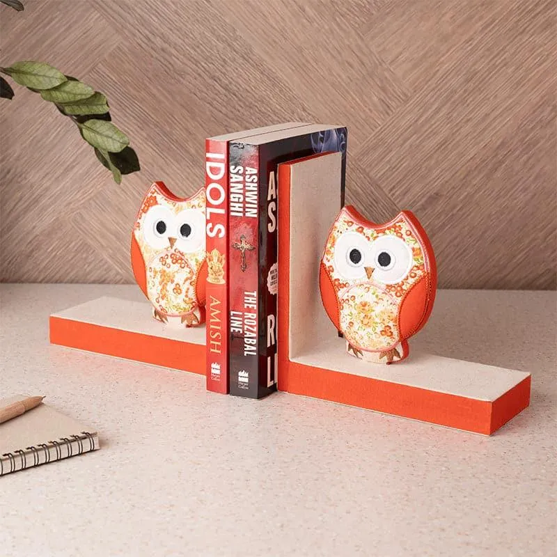 Hoot Hop Book Ends (Owlery Collection) - Set Of Two media 1