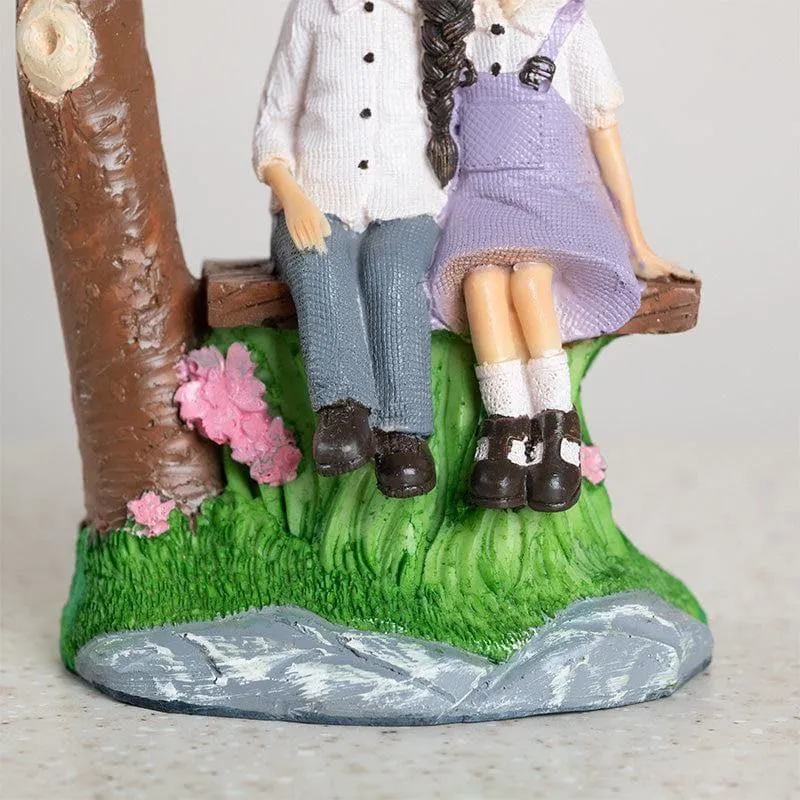 Couple Candid Showpiece media 6
