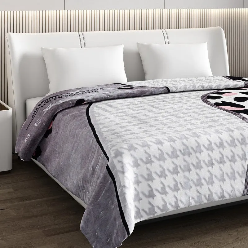 Monte Carlo Chic Harmony Blanket - 800 GSM media 4