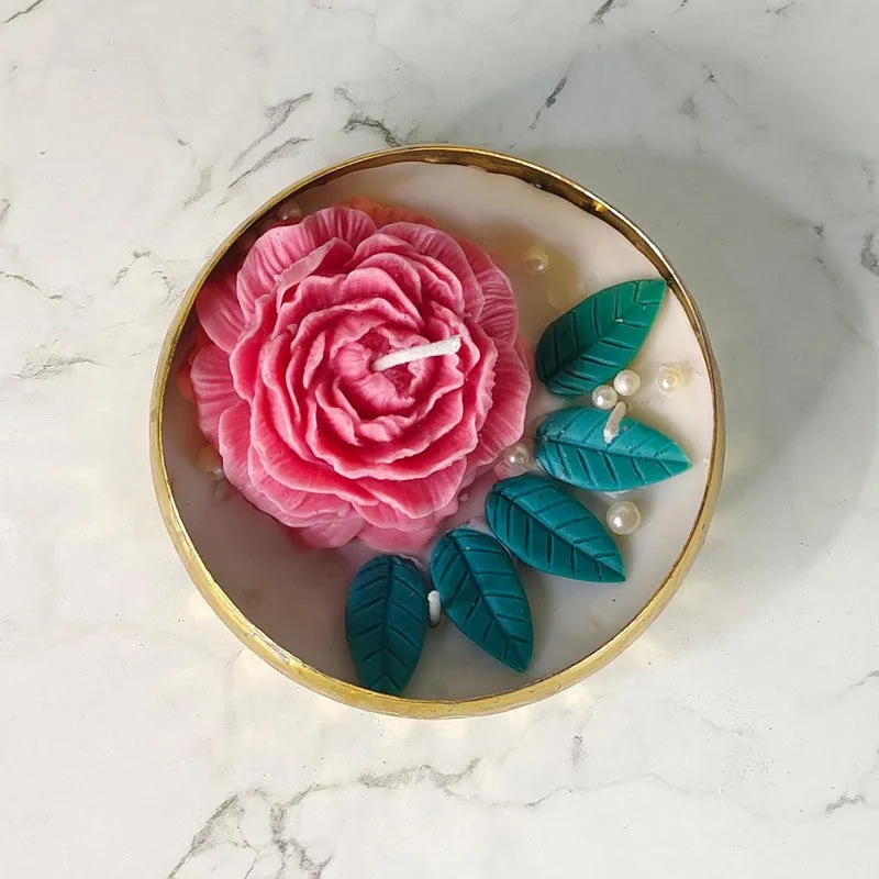 Rosy Cubique Soy Wax Candle media 3