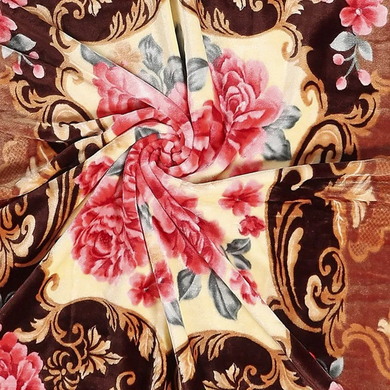 Monte Carlo Velvet Blossom Blanket - 483 GSM media 6