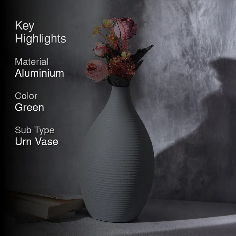 Vesa Aluminium Vase - Mint media 2