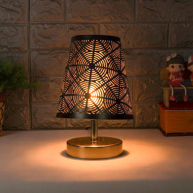 Alba Etched Metal Table Lamp - Black,Gold