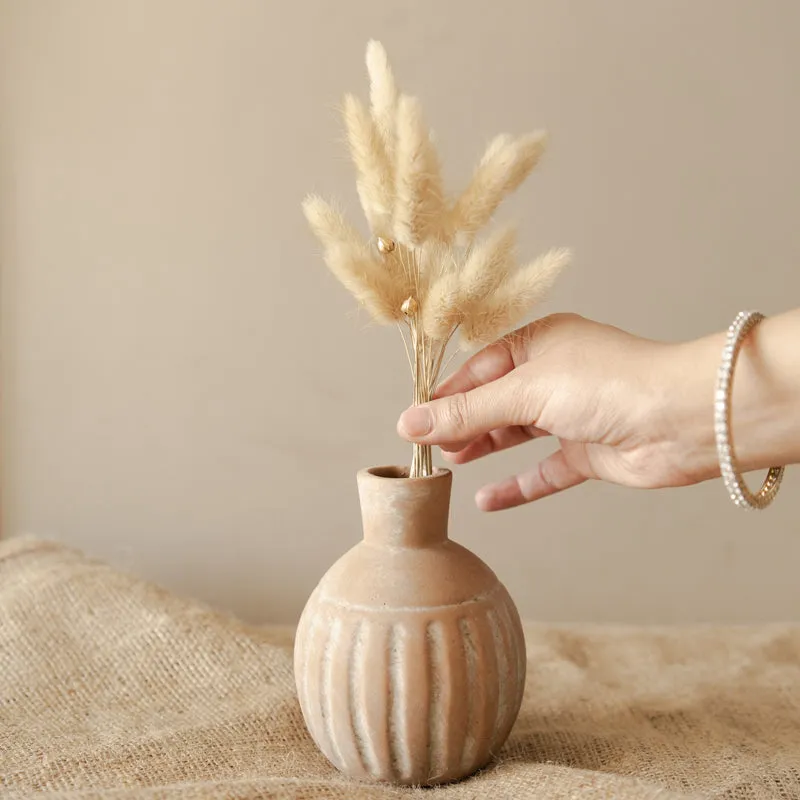 Soft Ridges Vase media 6