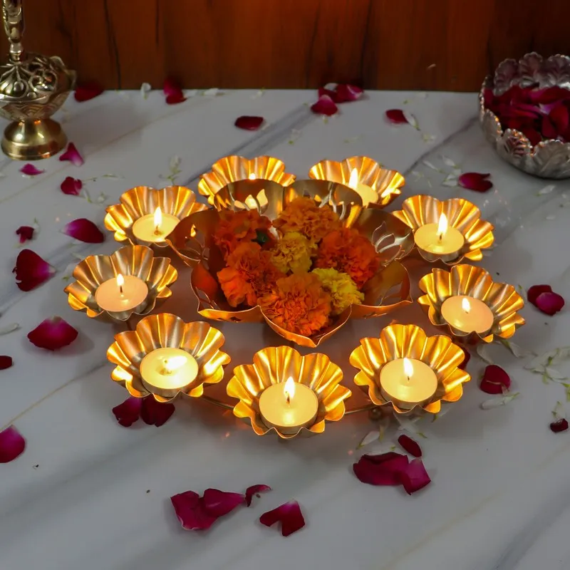 Royal Gleam Tealight Holder media 1