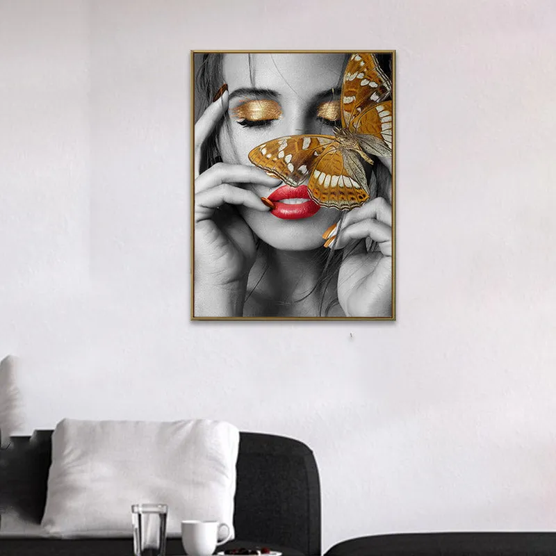 Femme Fiery Wall Art media 1