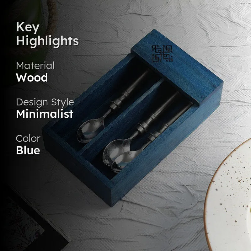 Hiron Wood Cutlery Holder media 2