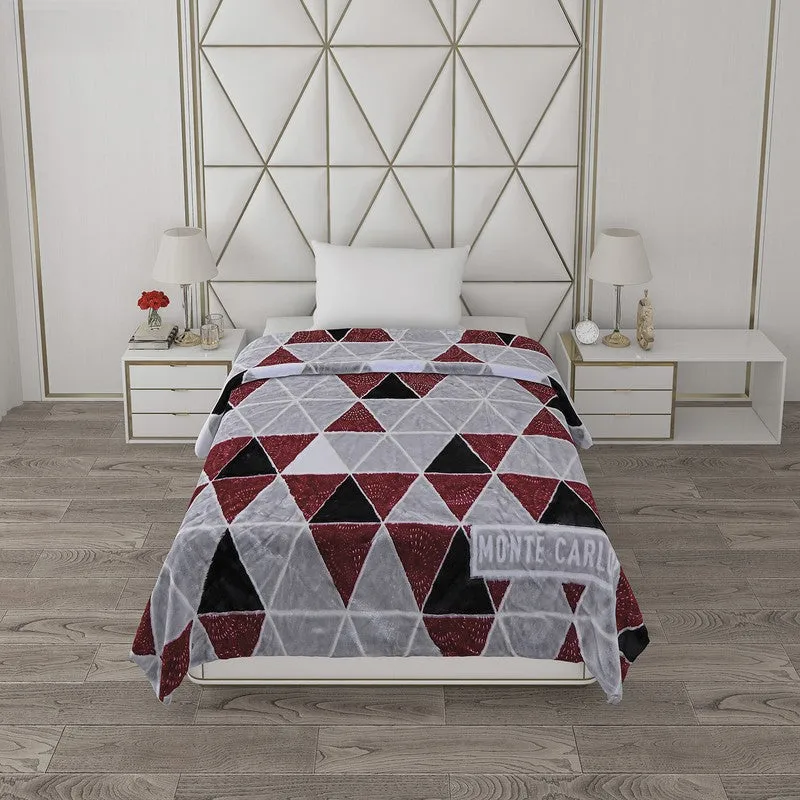 Monte Carlo Crimson Geometry Throw - 553 GSM media 3