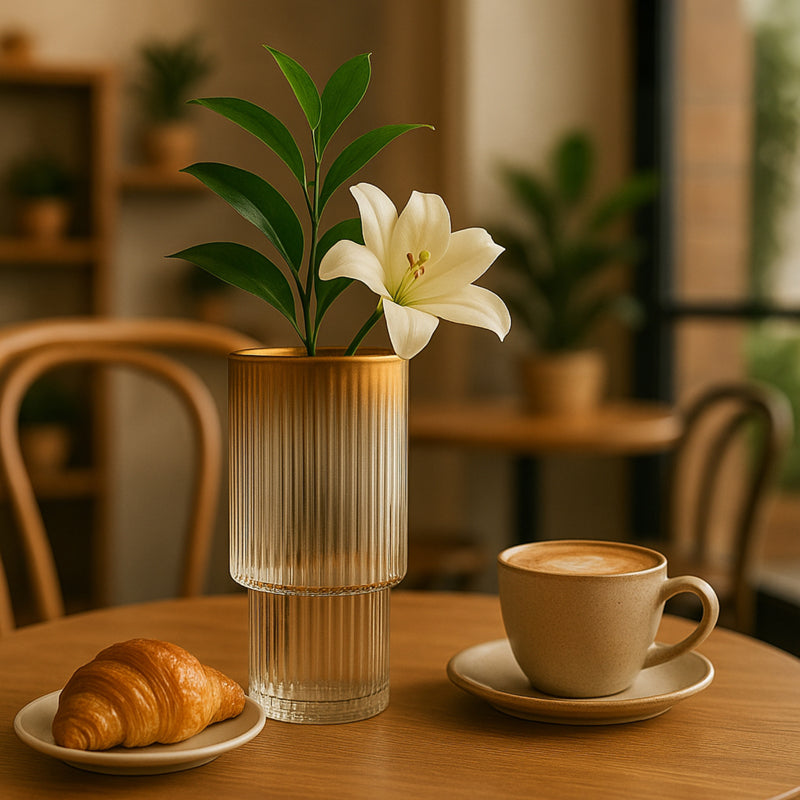 Stria Form Vase media 3