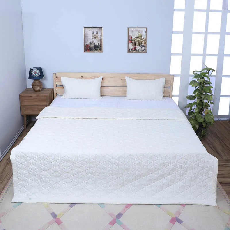 Starsia Microfiber Bedcover - White media 1