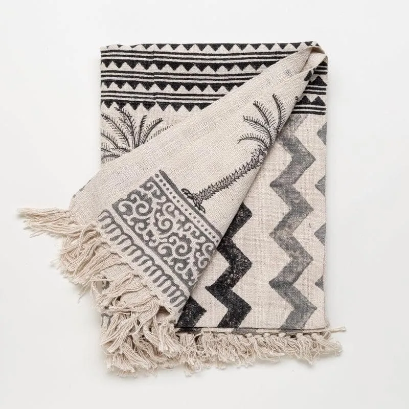 Zig Zag Handblock Printed Throw media 4