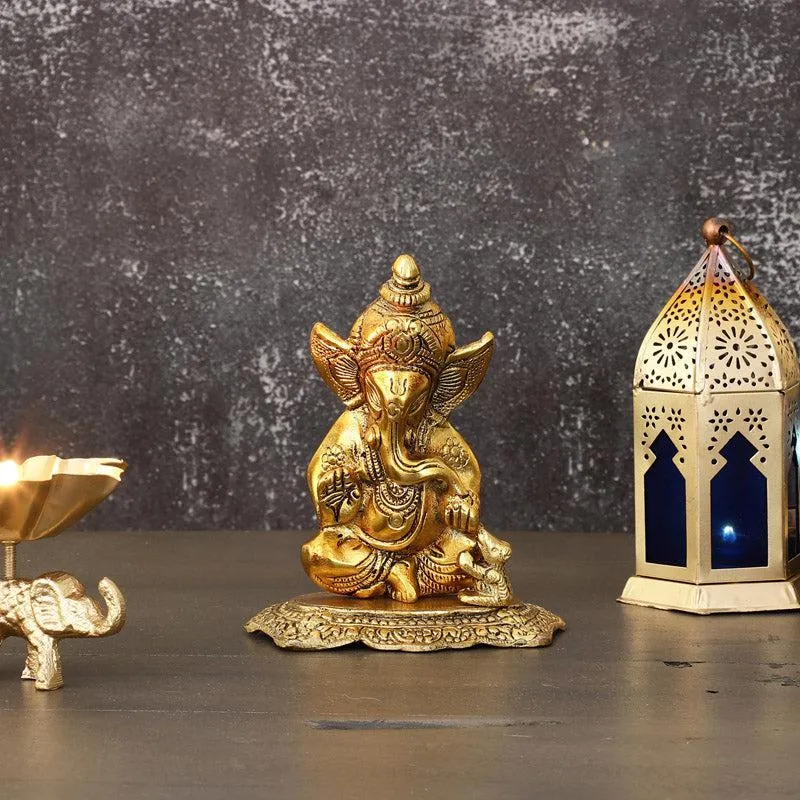 Graceful Vinayaka Idol Gift Box media 1