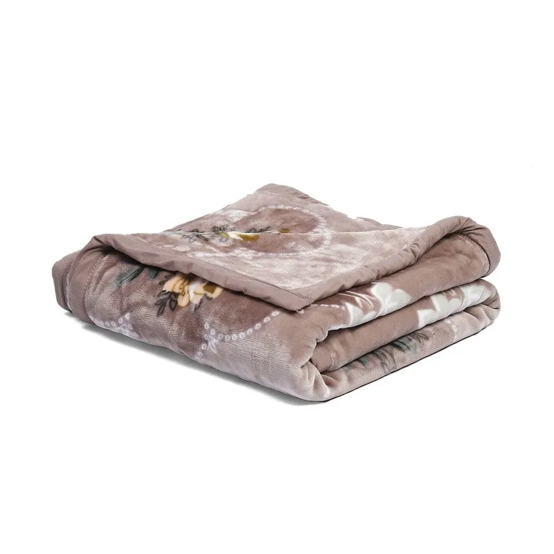 Monte Carlo Floral Dreamscape Blanket - 500 GSM media 5