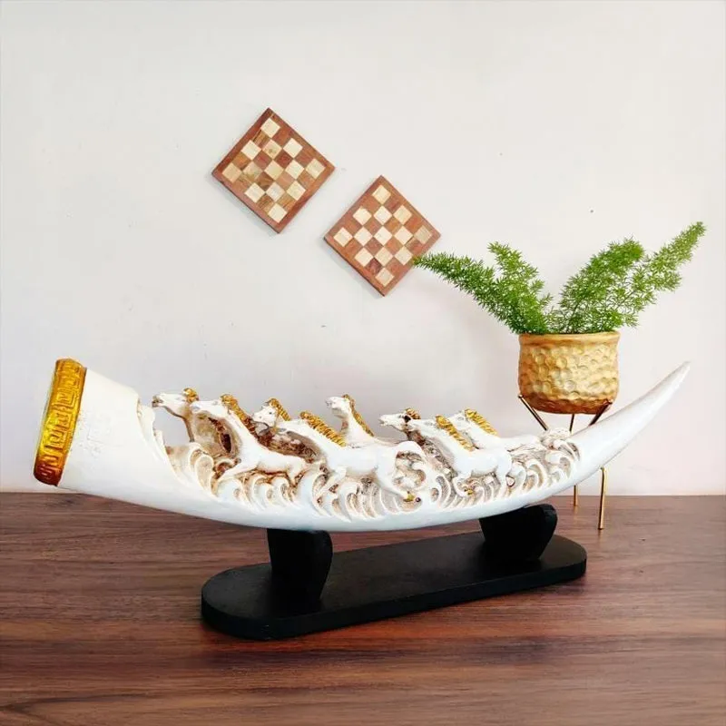 The Majestic Mane Painted Resin Showpiece media 1