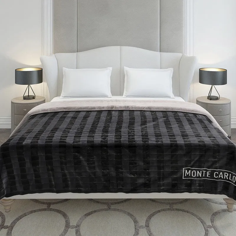 Monte Carlo Midnight Luxe Blanket - 720 GSM media 3