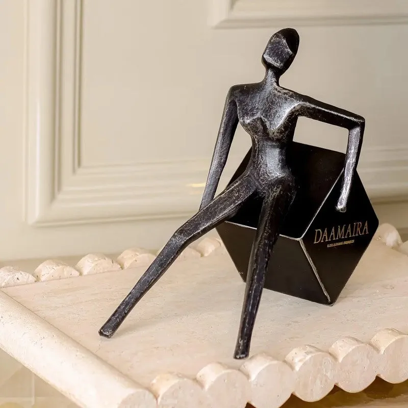 Aurevon Muse Metal Showpiece media 6