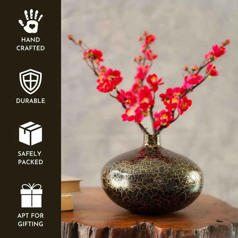 Ollie Metal Vase media 3