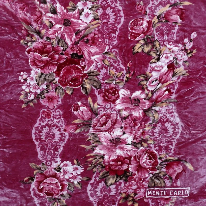 Monte Carlo Blossom Bliss Blanket - 800 GSM media 7