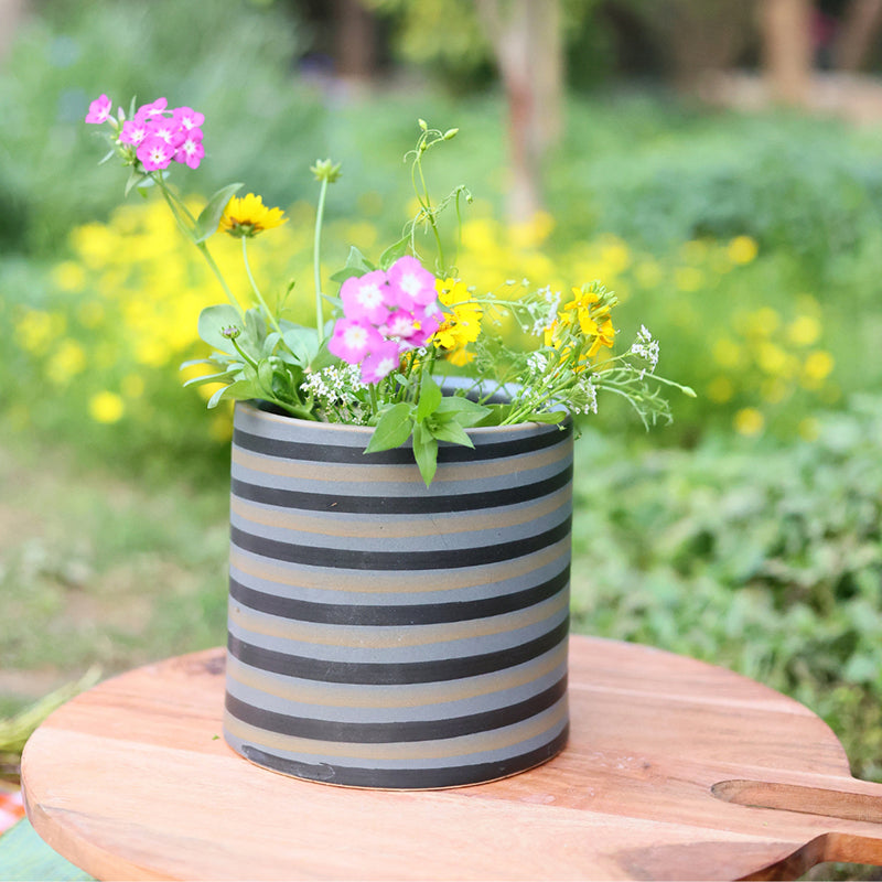 Strifa Ceramic Planter media 2